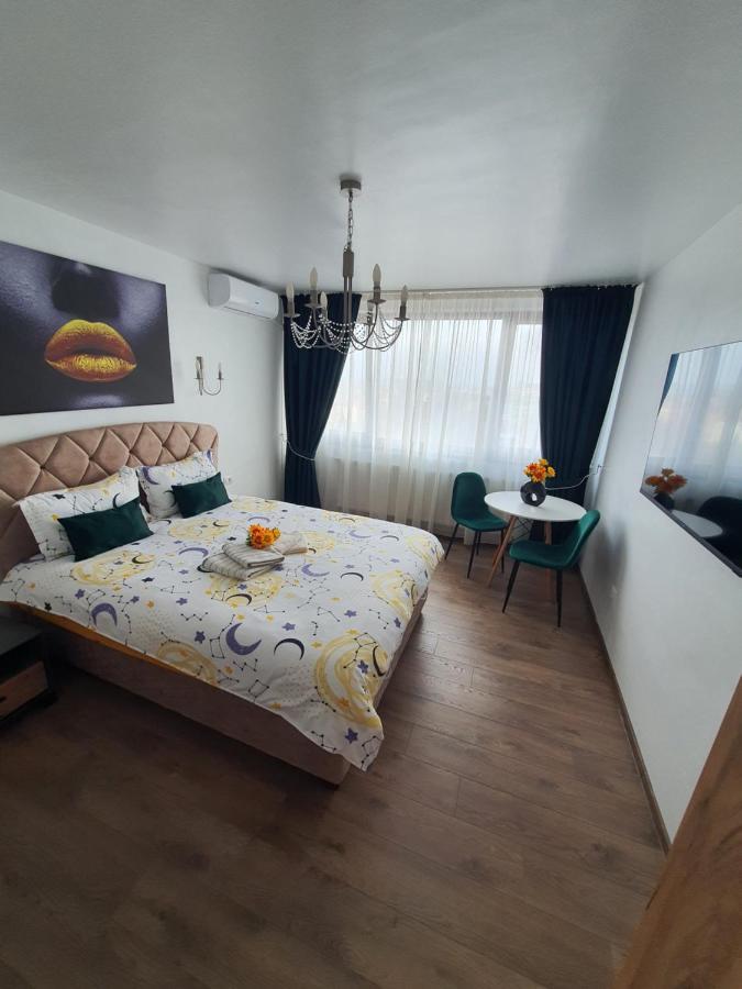 Chic Apartment- Place To Remember Галац Экстерьер фото