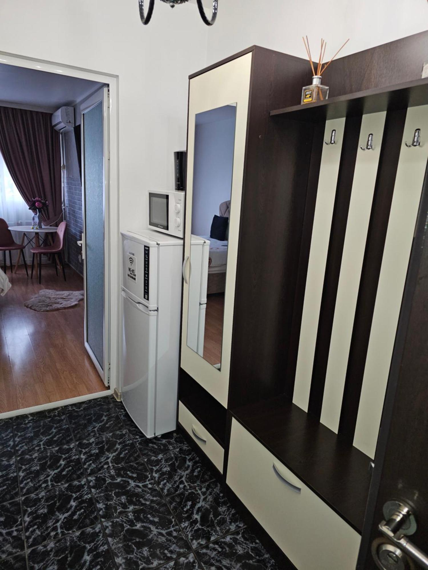 Chic Apartment- Place To Remember Галац Номер фото
